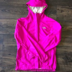 The North Face Windbreaker ✨